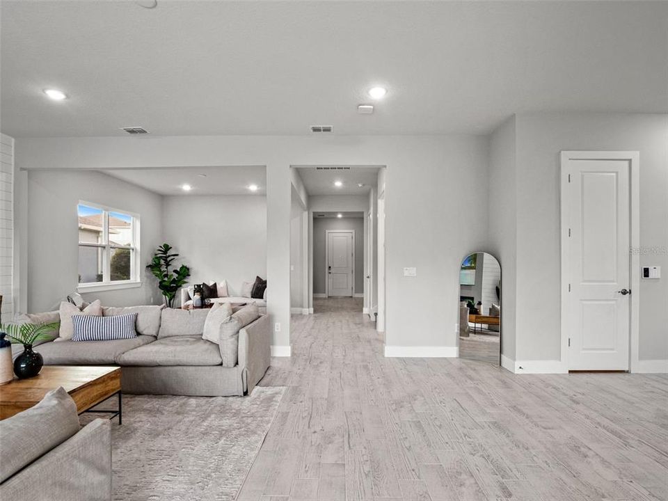 En Venta: $944,900 (5 camas, 4 baños, 3433 Pies cuadrados)