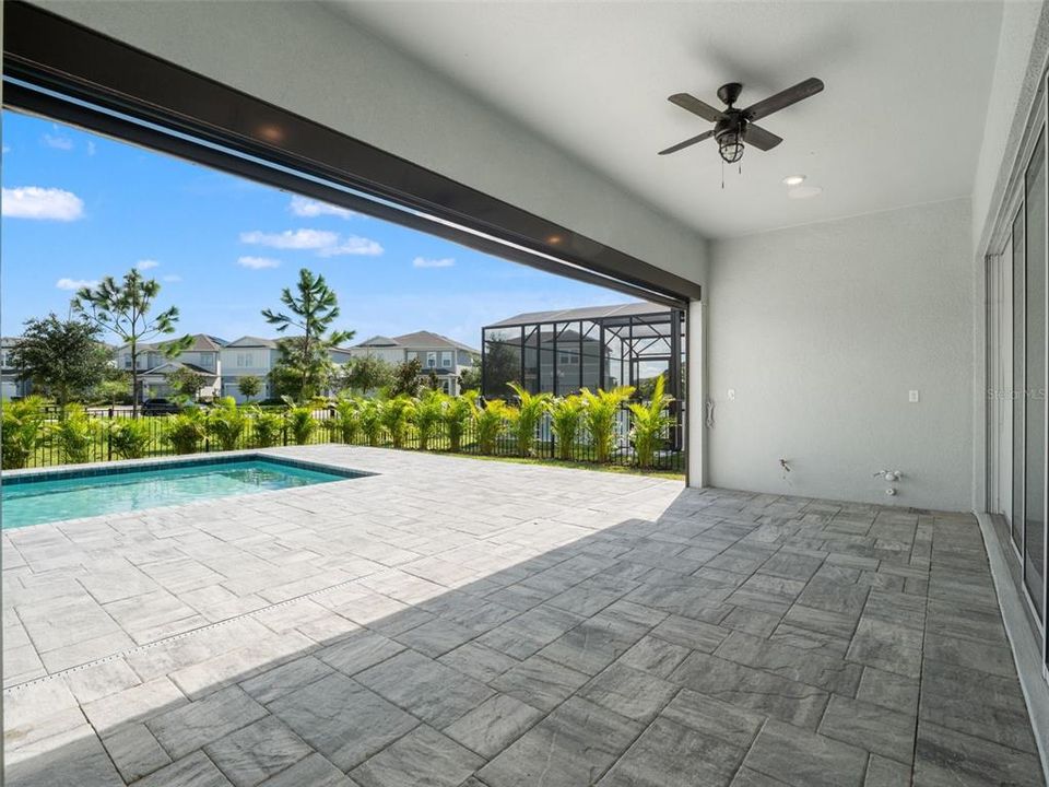 En Venta: $944,900 (5 camas, 4 baños, 3433 Pies cuadrados)