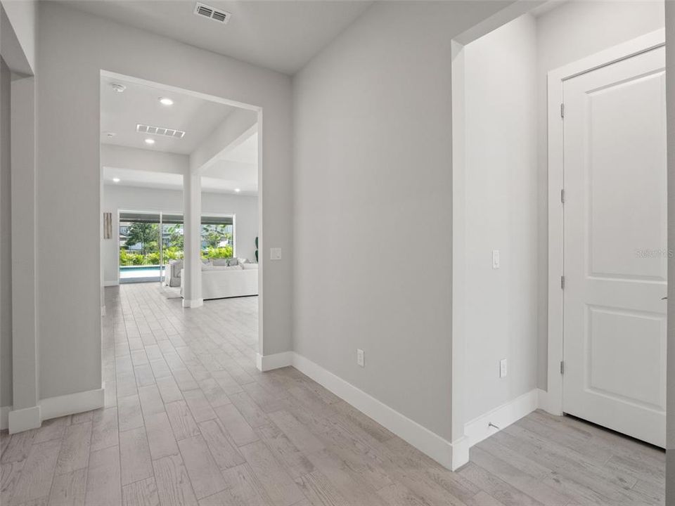 En Venta: $944,900 (5 camas, 4 baños, 3433 Pies cuadrados)