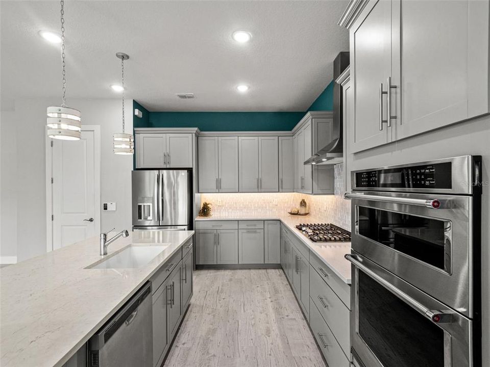 En Venta: $944,900 (5 camas, 4 baños, 3433 Pies cuadrados)