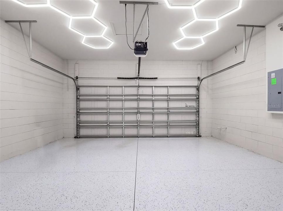 En Venta: $944,900 (5 camas, 4 baños, 3433 Pies cuadrados)