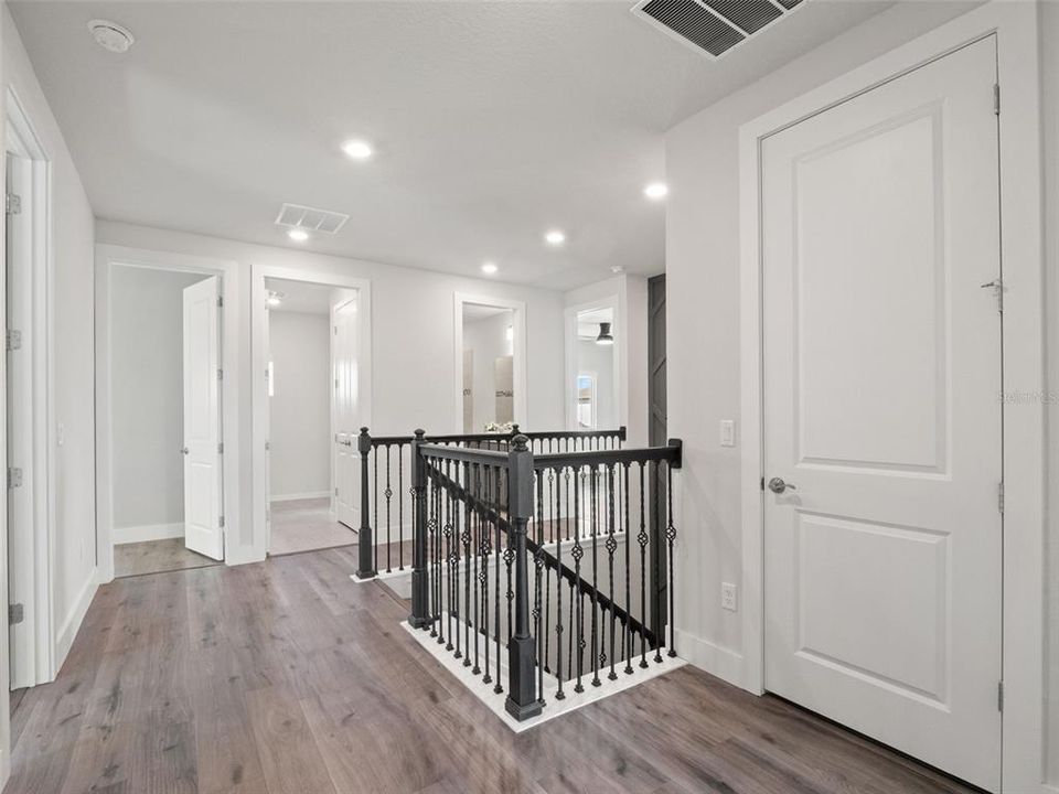 En Venta: $944,900 (5 camas, 4 baños, 3433 Pies cuadrados)