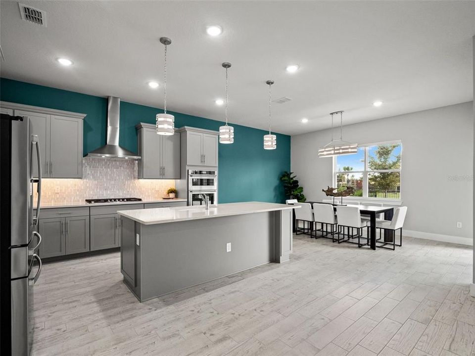 En Venta: $944,900 (5 camas, 4 baños, 3433 Pies cuadrados)