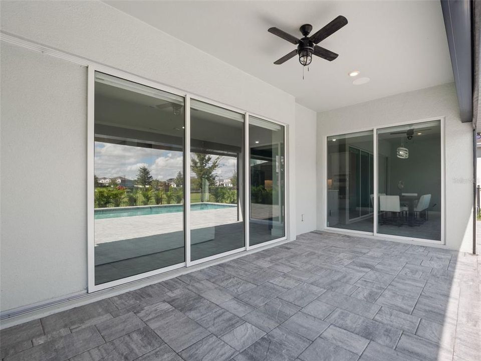 En Venta: $944,900 (5 camas, 4 baños, 3433 Pies cuadrados)