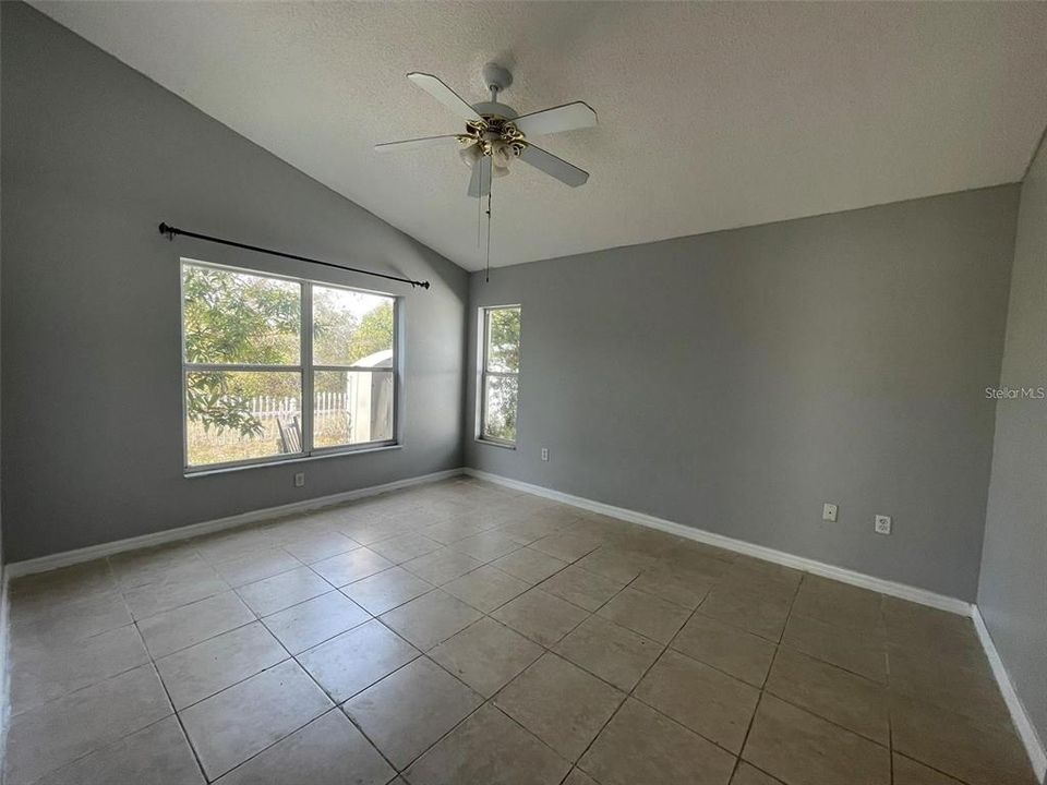 For Sale: $289,900 (3 beds, 2 baths, 1842 Square Feet)