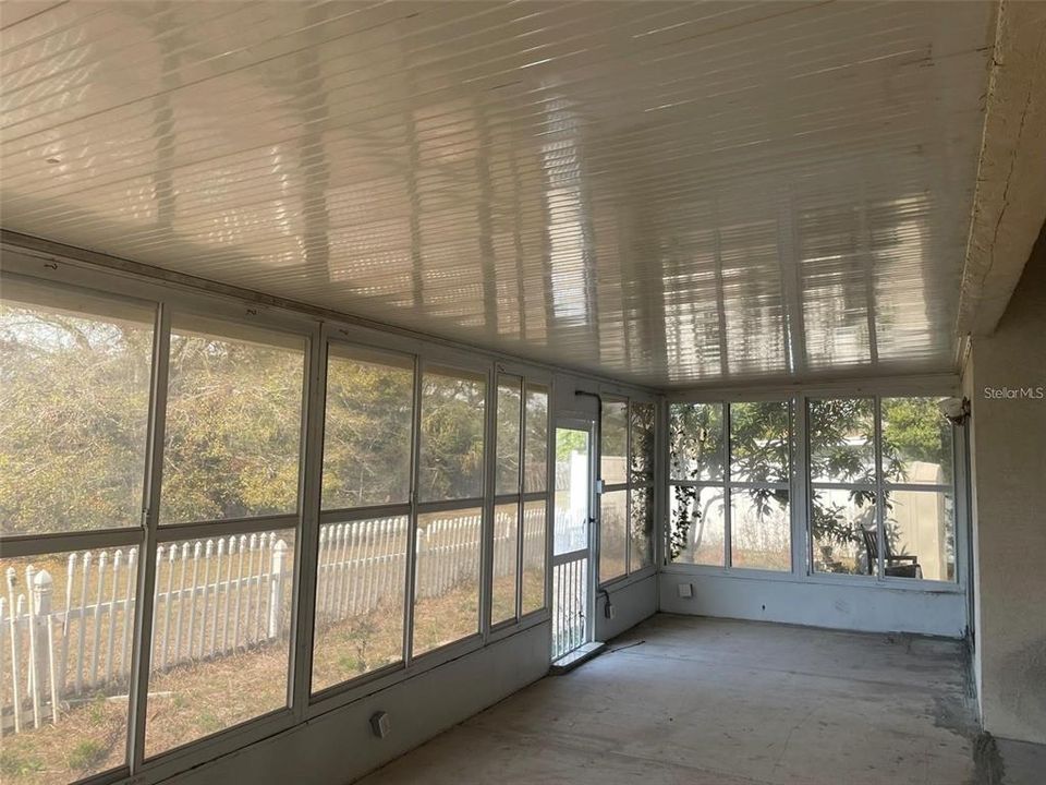 For Sale: $289,900 (3 beds, 2 baths, 1842 Square Feet)
