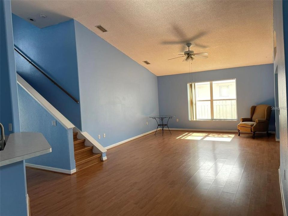 For Sale: $289,900 (3 beds, 2 baths, 1842 Square Feet)