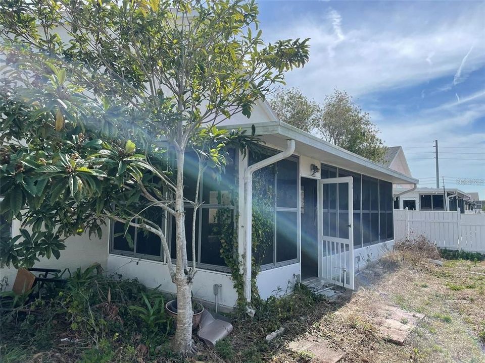 For Sale: $289,900 (3 beds, 2 baths, 1842 Square Feet)
