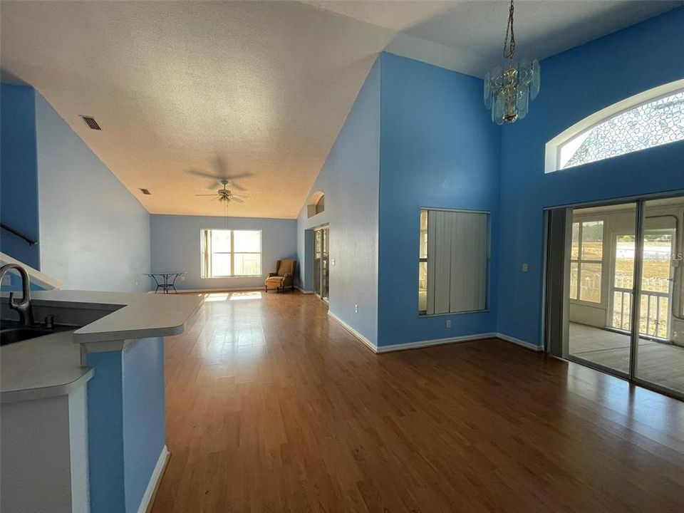 For Sale: $289,900 (3 beds, 2 baths, 1842 Square Feet)