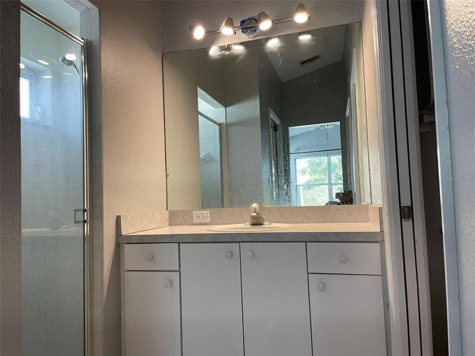 For Sale: $289,900 (3 beds, 2 baths, 1842 Square Feet)