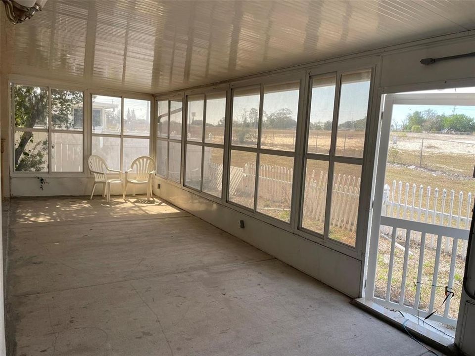 For Sale: $289,900 (3 beds, 2 baths, 1842 Square Feet)
