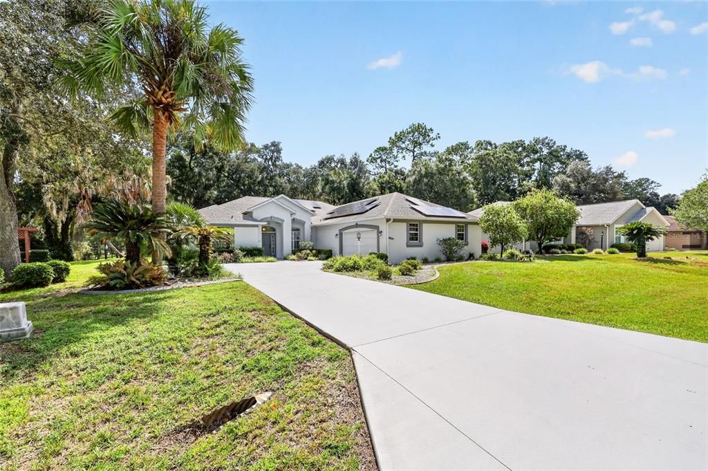 For Sale: $530,000 (3 beds, 3 baths, 2830 Square Feet)