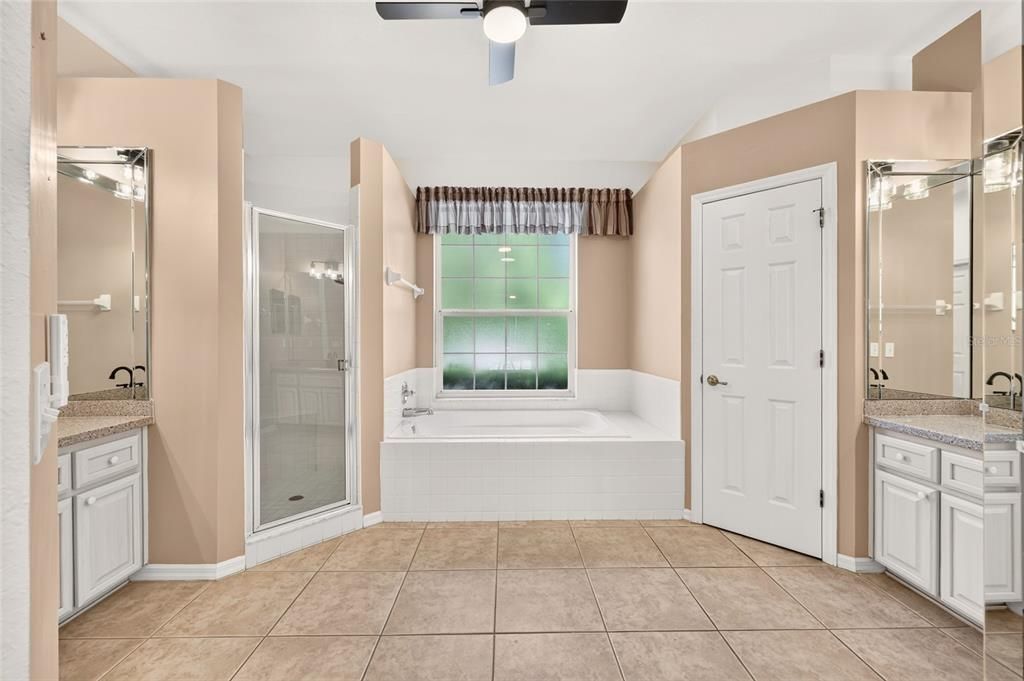 For Sale: $530,000 (3 beds, 3 baths, 2830 Square Feet)
