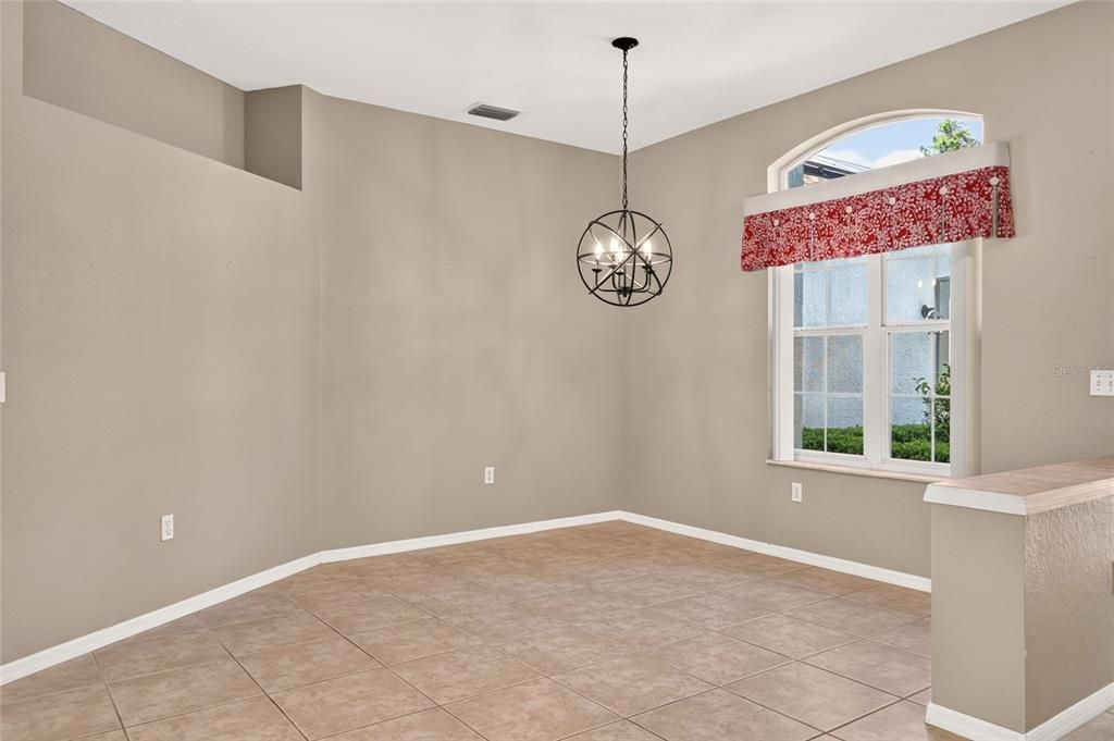 For Sale: $530,000 (3 beds, 3 baths, 2830 Square Feet)
