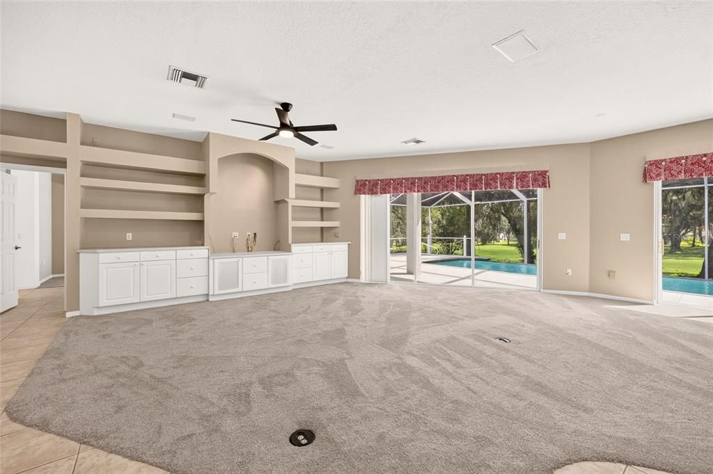 For Sale: $530,000 (3 beds, 3 baths, 2830 Square Feet)