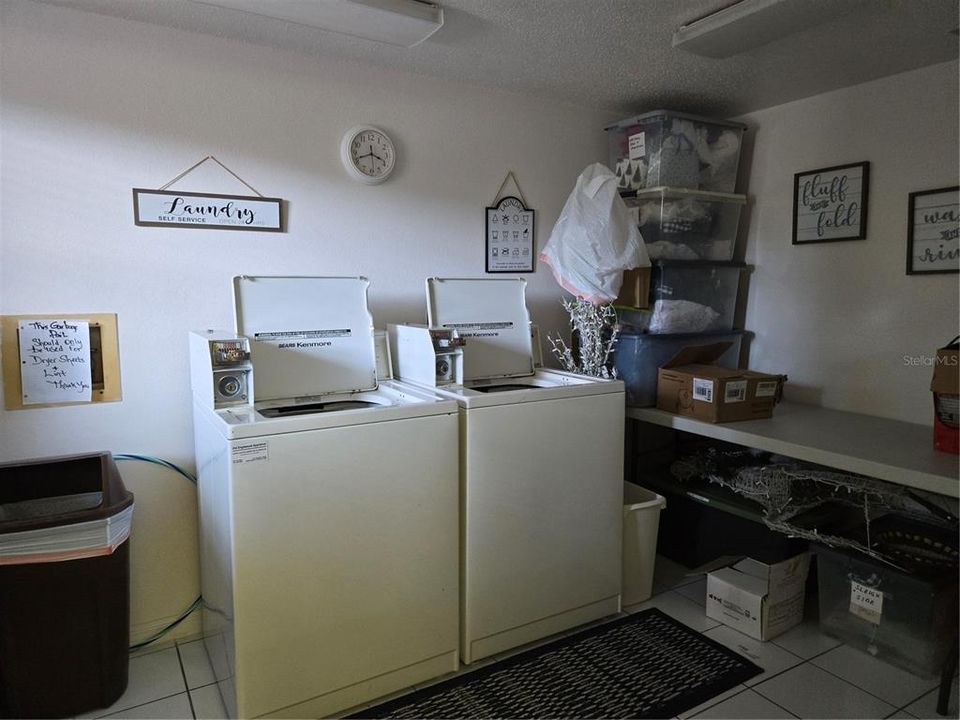 For Sale: $235,000 (2 beds, 1 baths, 860 Square Feet)