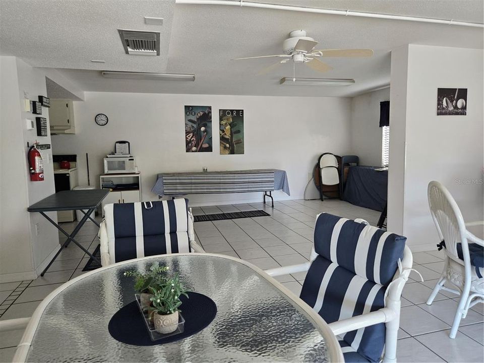 For Sale: $235,000 (2 beds, 1 baths, 860 Square Feet)