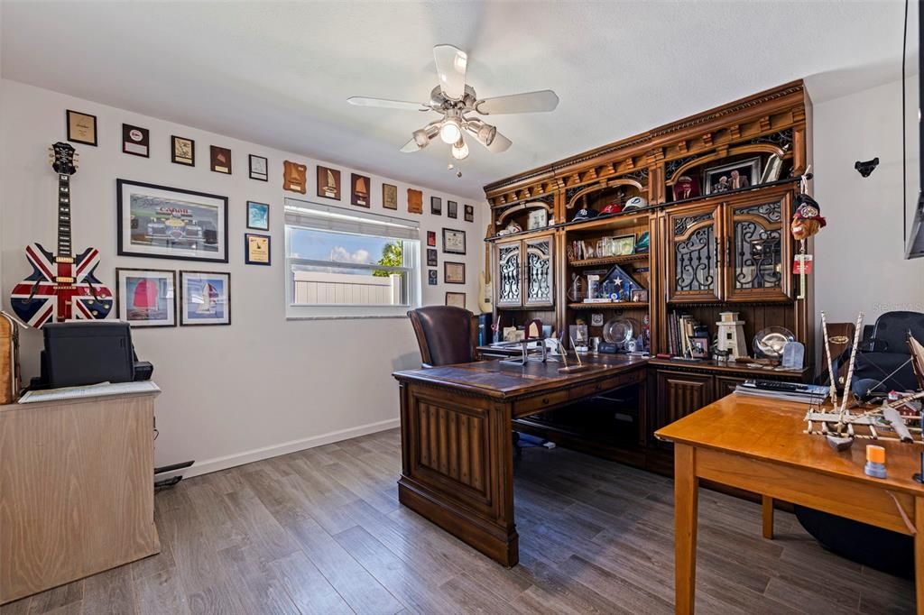 En Venta: $1,350,000 (4 camas, 2 baños, 2369 Pies cuadrados)