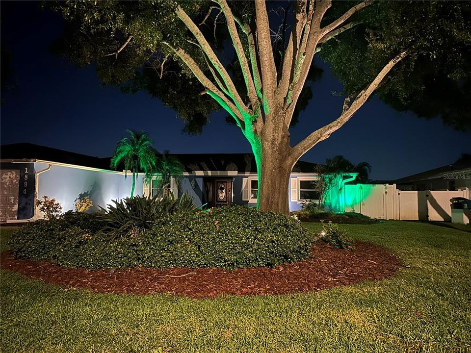 En Venta: $1,274,900 (4 camas, 2 baños, 2369 Pies cuadrados)