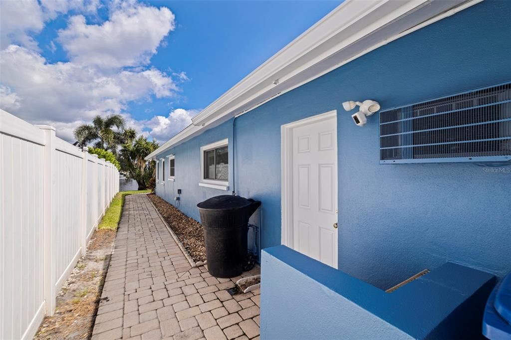 En Venta: $1,350,000 (4 camas, 2 baños, 2369 Pies cuadrados)