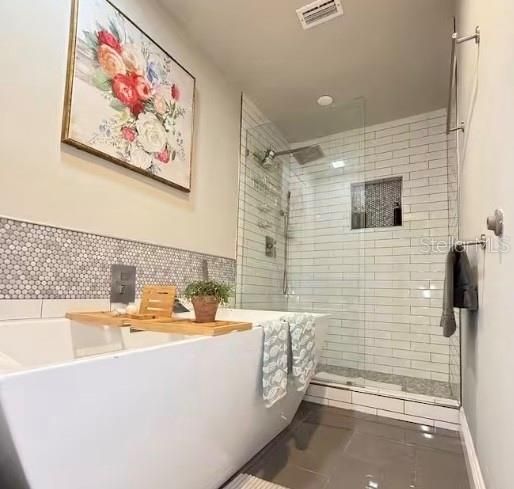 For Rent: $4,000 (3 beds, 2 baths, 2193 Square Feet)