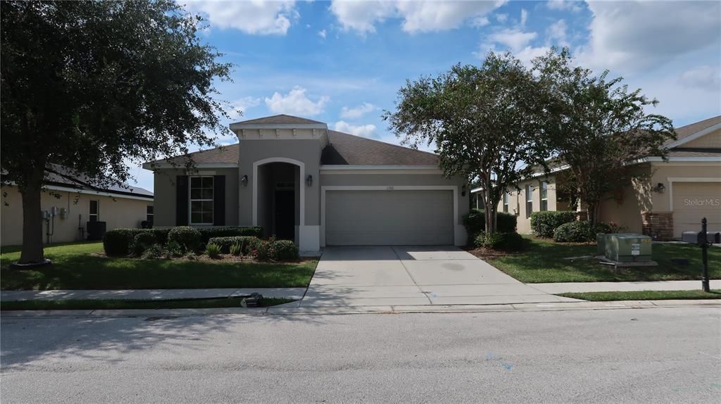 For Sale: $289,000 (3 beds, 2 baths, 1567 Square Feet)