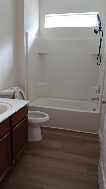 For Sale: $289,000 (3 beds, 2 baths, 1567 Square Feet)