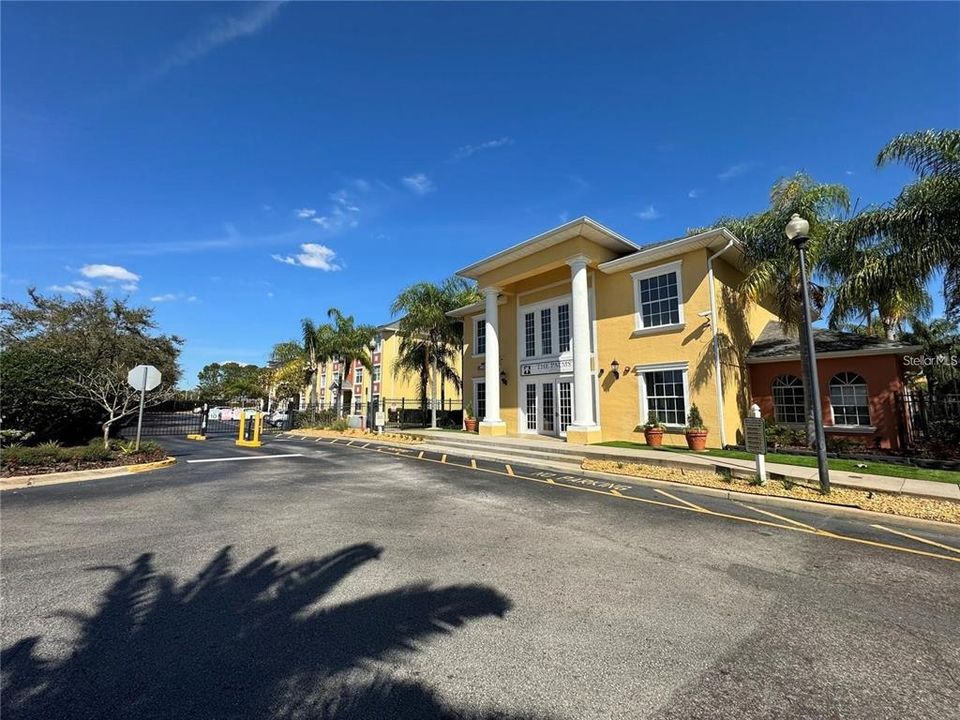 For Rent: $2,200 (3 beds, 2 baths, 1134 Square Feet)
