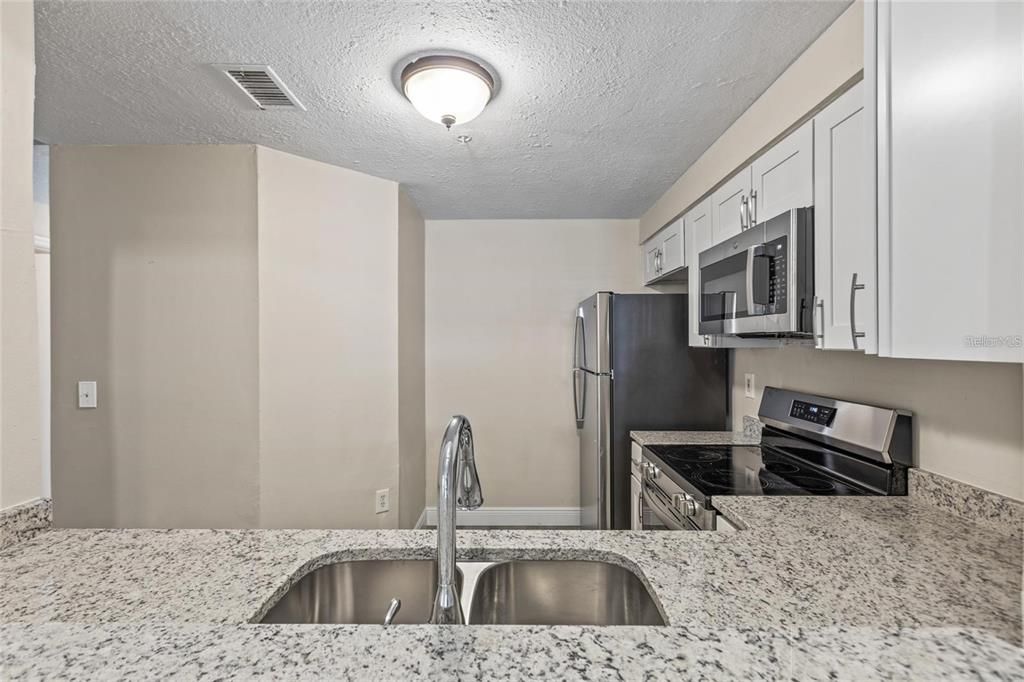 For Rent: $2,200 (3 beds, 2 baths, 1134 Square Feet)