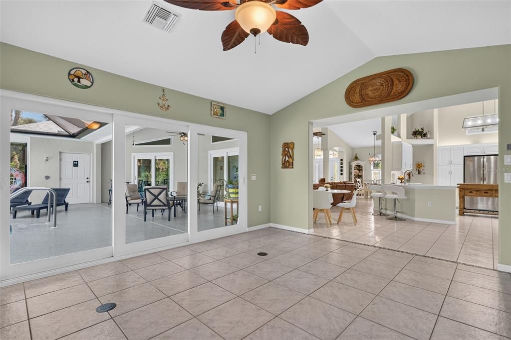 For Sale: $915,000 (3 beds, 3 baths, 2864 Square Feet)