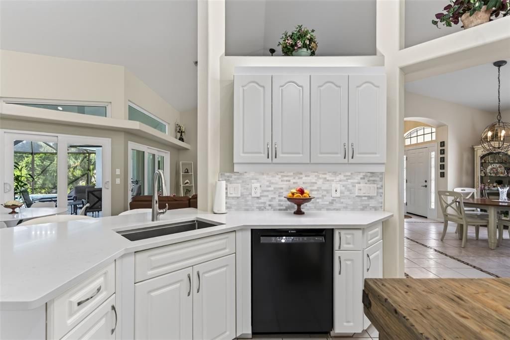 For Sale: $915,000 (3 beds, 3 baths, 2864 Square Feet)