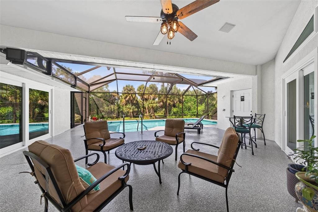 For Sale: $915,000 (3 beds, 3 baths, 2864 Square Feet)