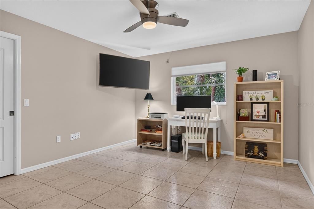 For Sale: $915,000 (3 beds, 3 baths, 2864 Square Feet)