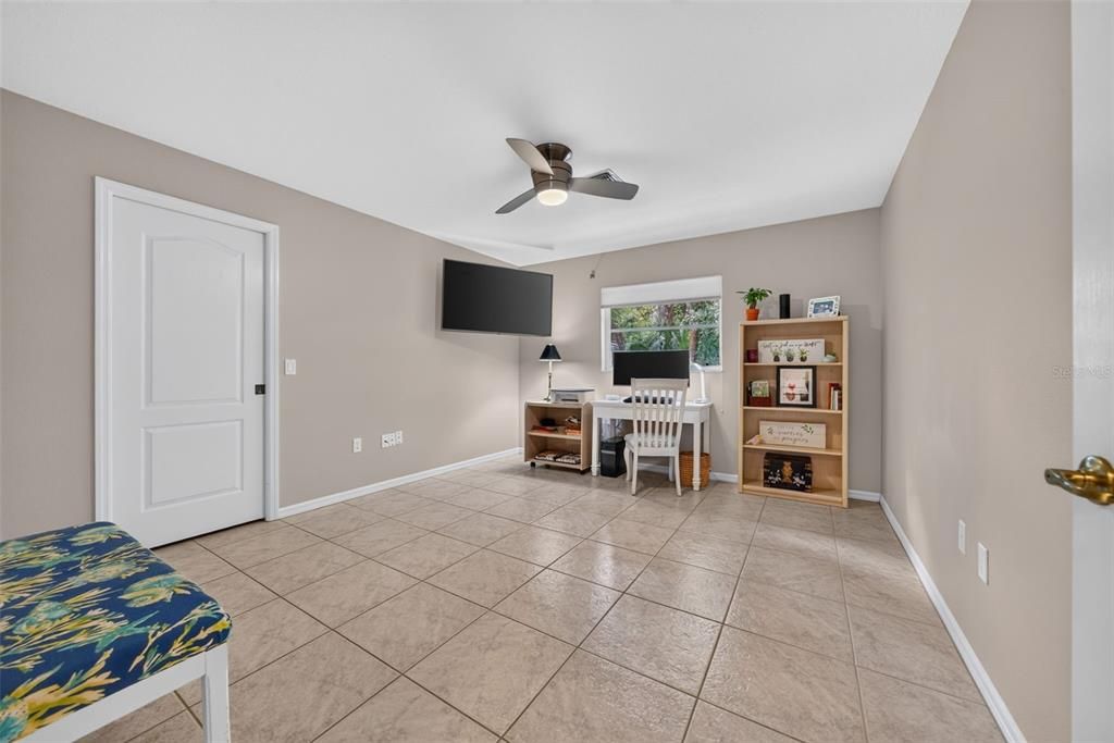 For Sale: $915,000 (3 beds, 3 baths, 2864 Square Feet)