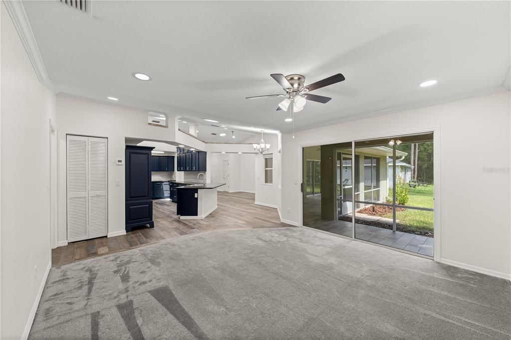 For Sale: $335,000 (3 beds, 2 baths, 1801 Square Feet)