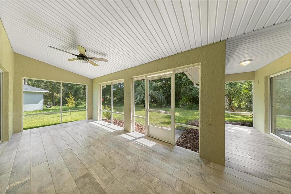 For Sale: $335,000 (3 beds, 2 baths, 1801 Square Feet)