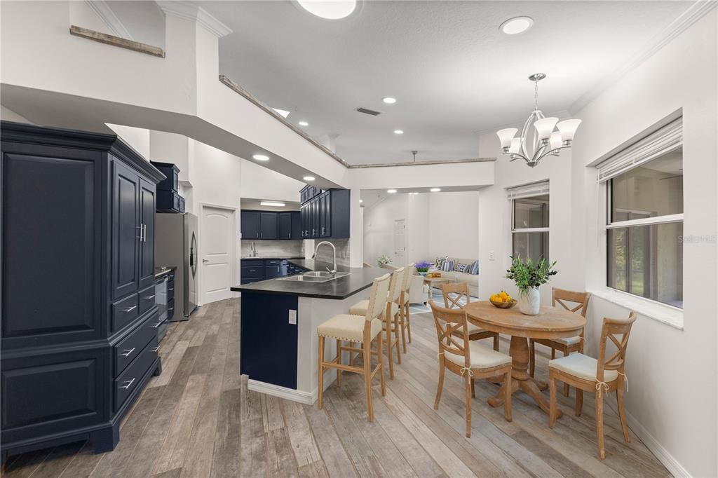 For Sale: $335,000 (3 beds, 2 baths, 1801 Square Feet)