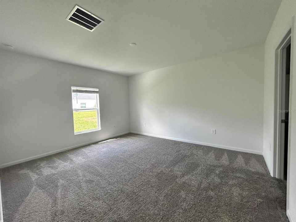 For Rent: $2,200 (3 beds, 2 baths, 1605 Square Feet)