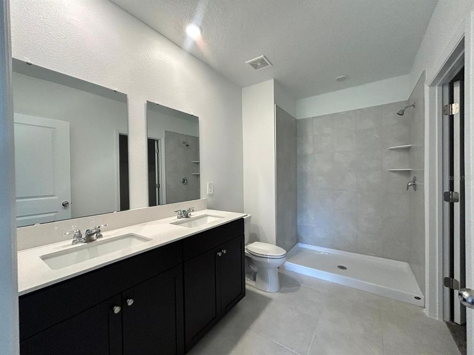For Rent: $2,200 (3 beds, 2 baths, 1605 Square Feet)