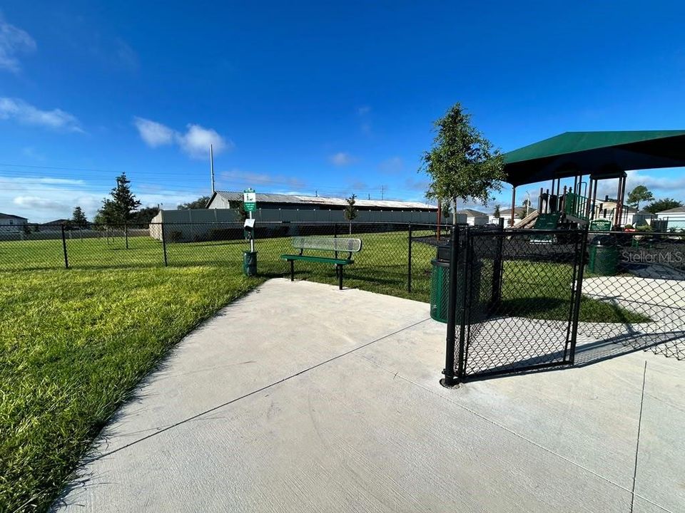 For Rent: $2,200 (3 beds, 2 baths, 1605 Square Feet)