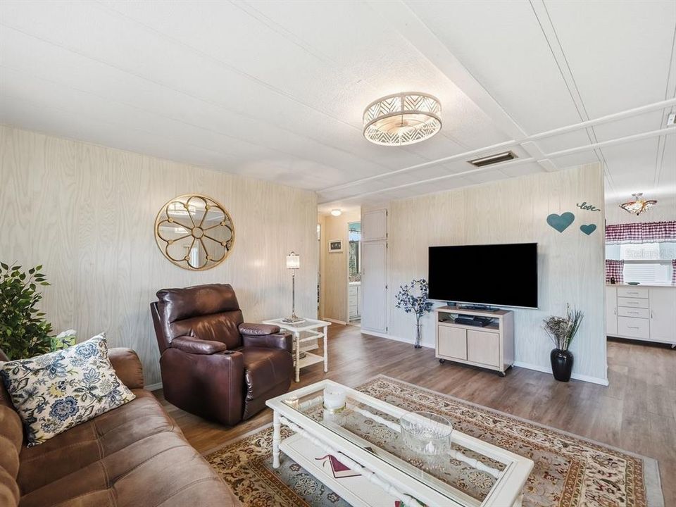 En Venta: $160,000 (2 camas, 2 baños, 1066 Pies cuadrados)
