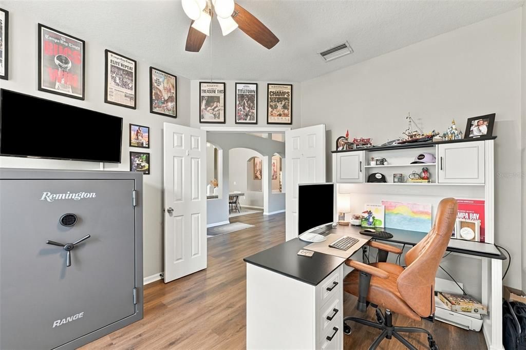 For Sale: $535,000 (4 beds, 3 baths, 2473 Square Feet)