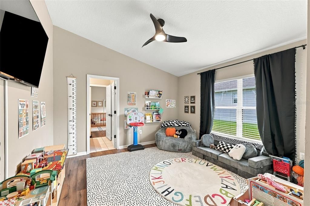 For Sale: $535,000 (4 beds, 3 baths, 2473 Square Feet)