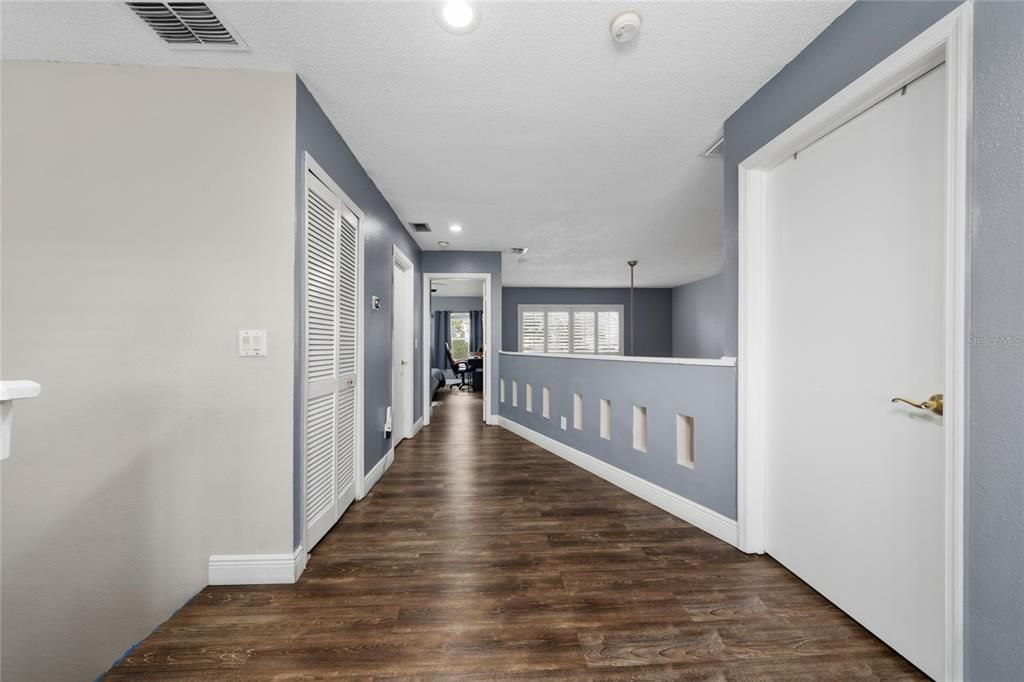 For Sale: $310,000 (3 beds, 2 baths, 1543 Square Feet)