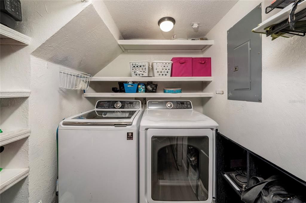 For Sale: $310,000 (3 beds, 2 baths, 1543 Square Feet)