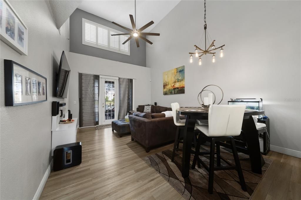 For Sale: $310,000 (3 beds, 2 baths, 1543 Square Feet)