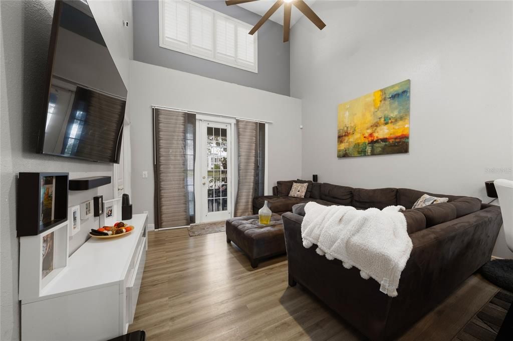 For Sale: $310,000 (3 beds, 2 baths, 1543 Square Feet)