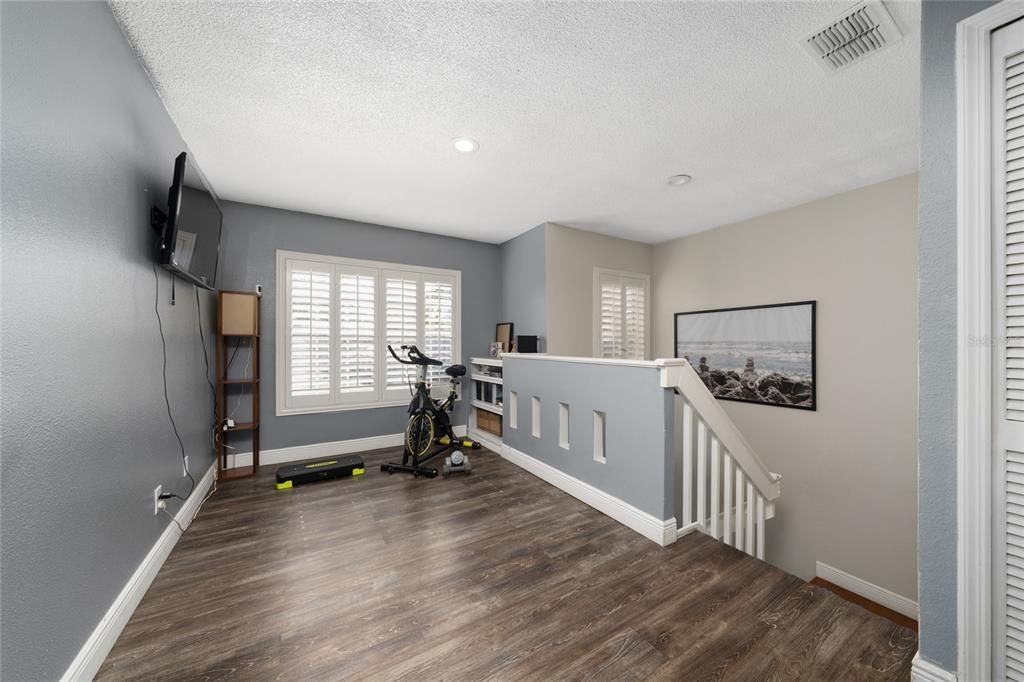 For Sale: $310,000 (3 beds, 2 baths, 1543 Square Feet)