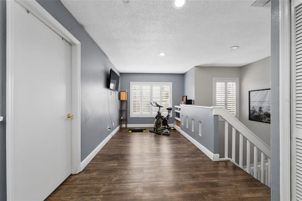 For Sale: $310,000 (3 beds, 2 baths, 1543 Square Feet)