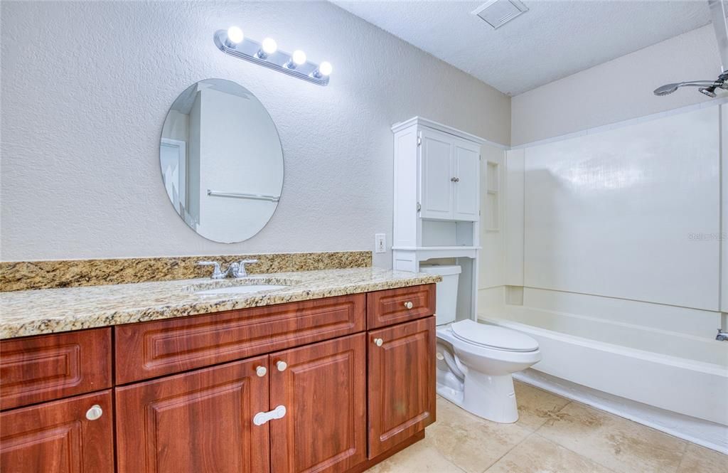 For Rent: $1,750 (2 beds, 2 baths, 898 Square Feet)